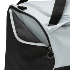 Nike Brasilia Sports Bag - Silver, Black 11 Nike Brasilia Sports Bag - Silver, Black -Padel Pro Shop 0216100000 10