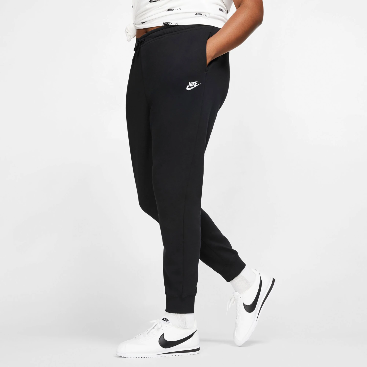 Nike Sportswear Essential Plus Size Training Pants Women - Black, White 5 Nike Sportswear Essential Plus Size Training Pants Women - Black, White - Image 3