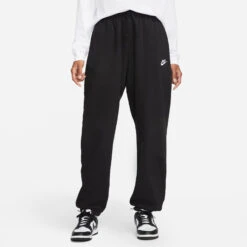 Nike Sportswear Club Fleece Mid-Rise Oversized Training Pants Women - Black 14 Nike Sportswear Club Fleece Mid-Rise Oversized Training Pants Women - Black -Padel Pro Shop 55471000 11