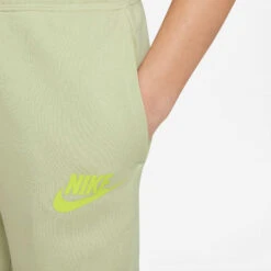 Nike Sportswear Club Training Pants Kids - Light Green 12 Nike Sportswear Club Training Pants Kids - Light Green -Padel Pro Shop 56080000 17