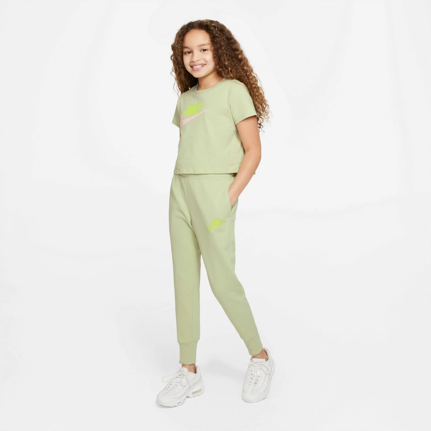 Nike Sportswear Club Training Pants Kids - Light Green 8 Nike Sportswear Club Training Pants Kids - Light Green - Image 6